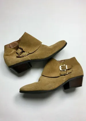 Apri Size 9 Tan Suede Ankle Boots