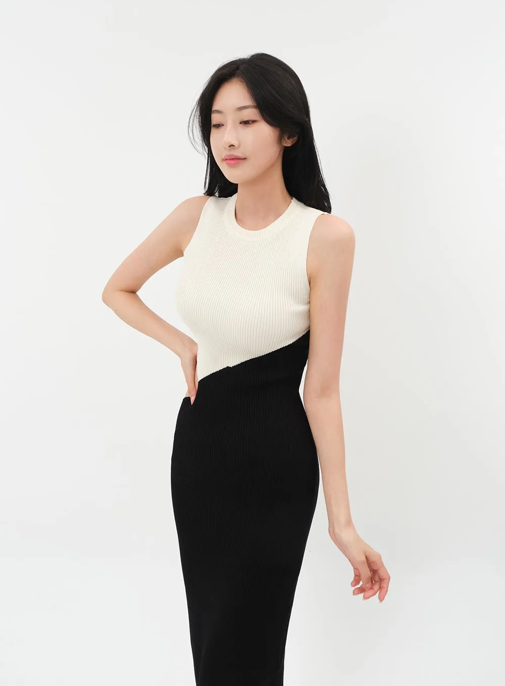 Cut Out Color Block Sleeveless Dress IM5