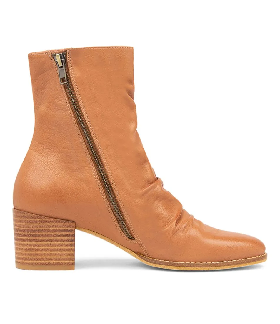 Django & Juliette Mannuel Tan and Black Leather Ankle Boot