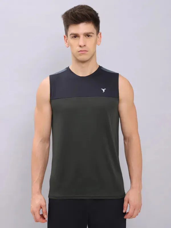 Men Colorblock Slim Fit Crew Neck Innerwear Vest with TECHNO COOL 